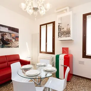 Just Urban - Castello 5067 Boutique Venice