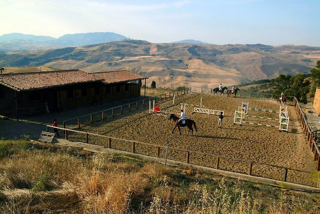 Agriturismo Monaco Di Mezzo Resuttano Farm stay