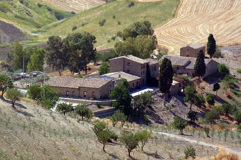 Farm stay Agriturismo Monaco Di Mezzo Resuttano
